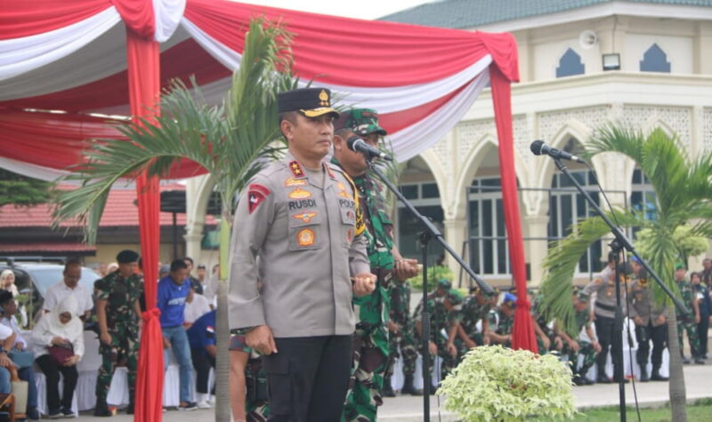 Kapolda Jambi dan Danrem 042/Gapu memimpin apel kebangsaan, Sabtu (11/11/2023) | foto : penrem