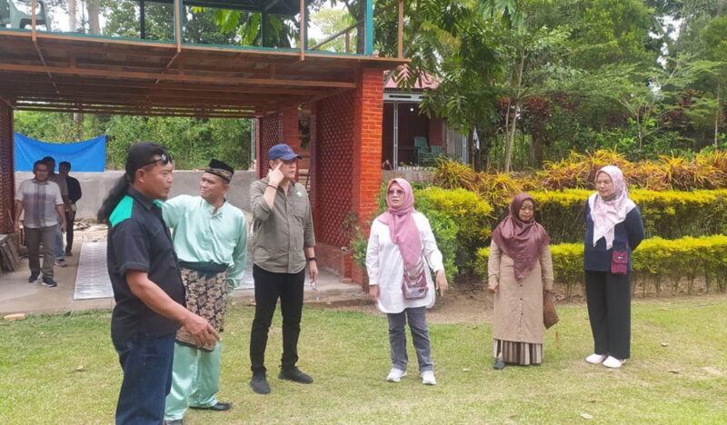 Dinas Lingkungan Hidup Pprovinsi Jambi bina puluhan desa di sepanjang bantaran Sungai Batanghari | foto : ist