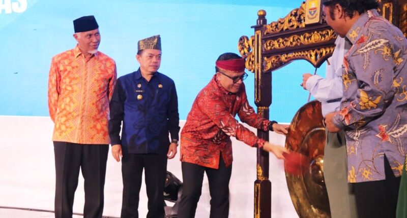 Menpan RB membuka Rakernas APPSI, di Jambi, 7 November 2023 | foto : dir