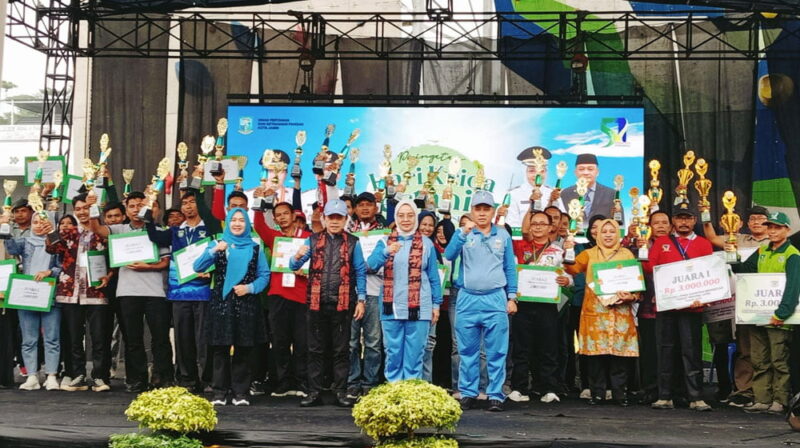 Gubernur Jambi, Al Haris, hadir pada puncak peringatan HKP Tingkat Provinsi Jambi, Kamis, 16 November 2023 | foto : dir