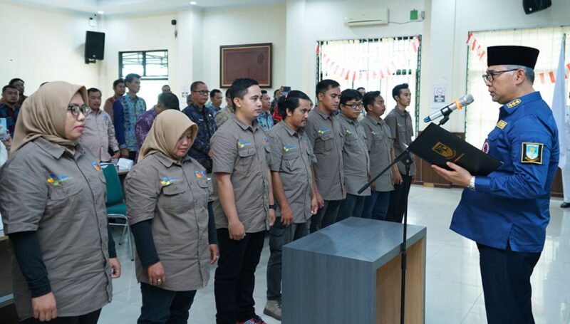 Wali Kota Jambi, Syarif Fasha, mengukuhkan pengurus Iwako Jambi periode 2023 - 2025 | foto : dir