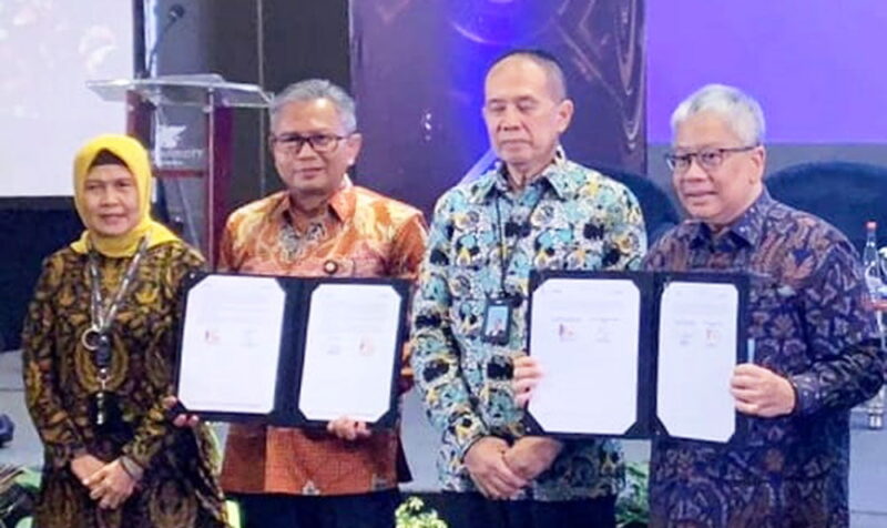 Bank Jambi menjalin kerja sama dengan Bank Jabar dan Banten | foto : bank jambi
