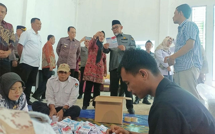 Pjs Gubernur Jambi, Sudirman, memantau kesiapan penyelenggaraan Pilkada Serentak di Kabupaten Tebo, Kamis | ltb/ran