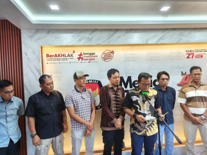 KPU Provinsi Jambi menjelaskan alasan pembatalan debat ketiga Pilgub Jambi, Sabtu | ran