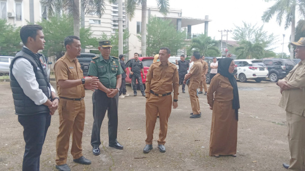 Muslimin Tanja langsung bekerja, dari memimpin apel, rapat bersama para kepala OPD, hingga mengecek kantor-kantor, Senin | dki-tjt