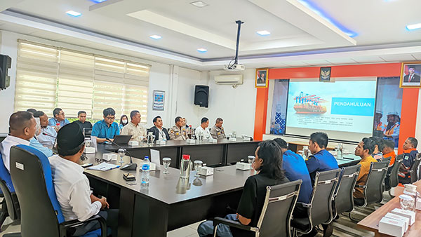 Sosialisasi Safety Awareness Penerapan Keselamatan dan Kesehatan Kerja (K3), di Ruang Rapat Lantai 2 Pelindo Jambi, Rabu | pr
