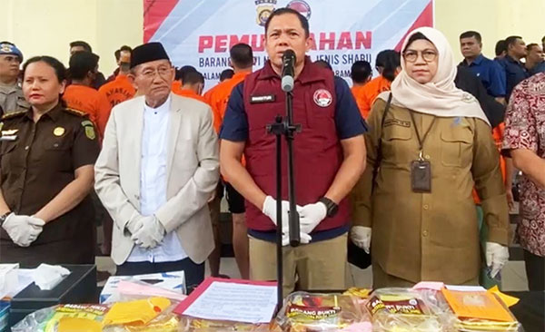 Tokoh agama turut menyaksikan pemusnahan narkoba di Polda Jambi | pld
