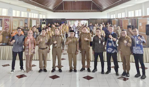 BPJS Ketengakerjaan (TK) Cabang Jambi bersama Pemerintah Provinsi Jambi menginisiasi kegiatan strategi optimalisasi percepatan pencapaian Universal Coverage Jaminan Sosial Ketenagakerjaan, di Balitbangda Provinsi Jambi, Selasa lalu | pr