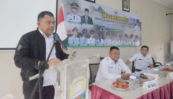 Sekda Muarojambi, Budhi Hartono, membuka Musrenbang Kecamatan Taman Rajo, Rabu | dki