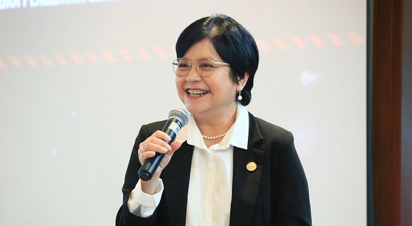 Sophia Wattimena