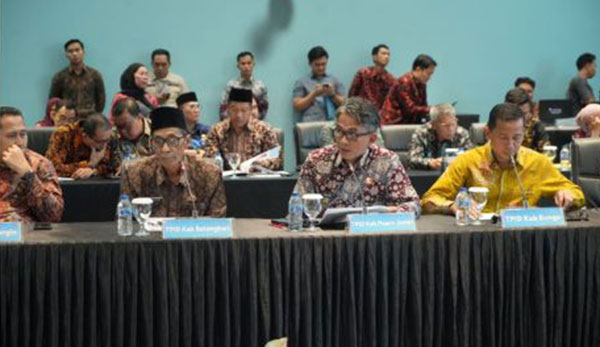 Wakil Bupati Muarojambi, Junaidi H Mahir, menghadiri high level meeting TPID Provinsi Jambi, Jumat | dki-mj