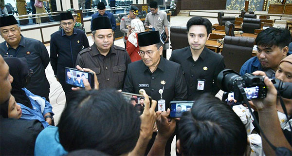 Wali Kota Jambi, Maulana, didampingi Wakil Wali Kota, Diza Hazra Aljosha | dki