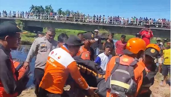 Tim SAR Gabungan mengevakuasi jenazah Harto, Rabu | sar
