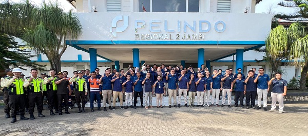 Seluruh karyawan Pelindo Regional 2 Jambi memperingati Hari Kebangkitan Nasional ke-117, Selasa | pelindo