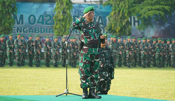 Danrem 042/Gapu Brigjen TNI Heri Purwanto memimpin upacara Harkitnas 2025, Selasa | pr