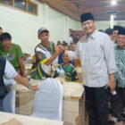 Anggota DPR RI dari Fraksi Partai Kesatuan Bangsa akrab bersama warga Tungkal Ilir, Kabupaten Tanjungjabung Barat | pr