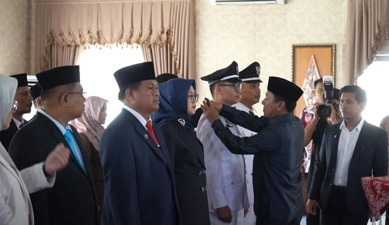 Sekda Tanjabtim, Sapril, melantik pejabat di lingkungan Pemkab Tanjabtim, Sabtu | dki-tjt