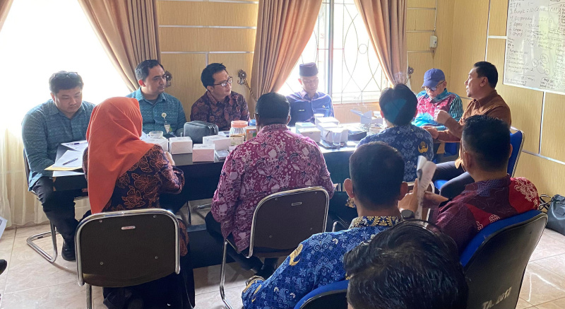 Pemkab Tanjabtim menggelar Rapat Koordinasi Universal Coverage Jamsostek (UCJ) bersama pejabat BPJS Ketenagakerjaan Cabang Jambi, di Aula Rapat Sekda Tanjabtim | bpjstk