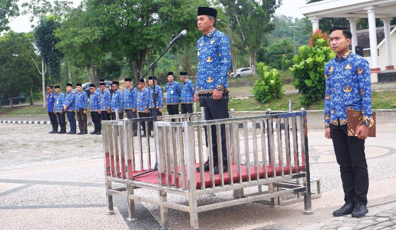Wakil Bupati Muaro Jambi, Junaidi Mahir, memimpin upacara Hari Koperasi, Kamis | dki-mj