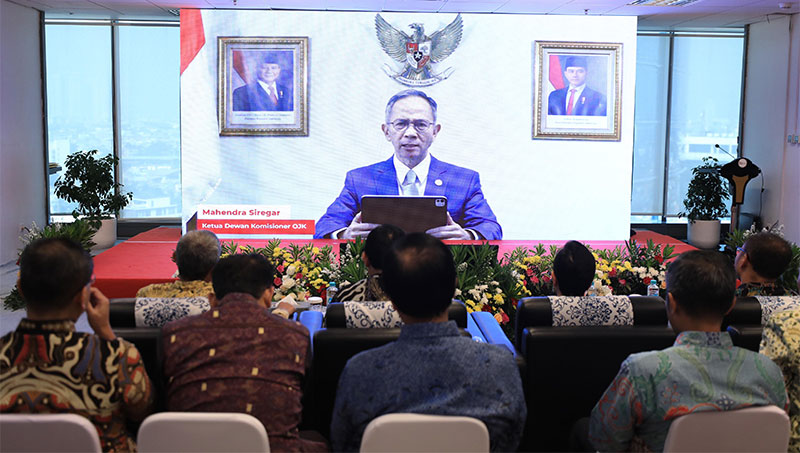 Mahendra Siregar pada peluncuran SI-GRC dalam kegiatan RQO Forum 2025, di Jakarta, Kamis lalu | ojk