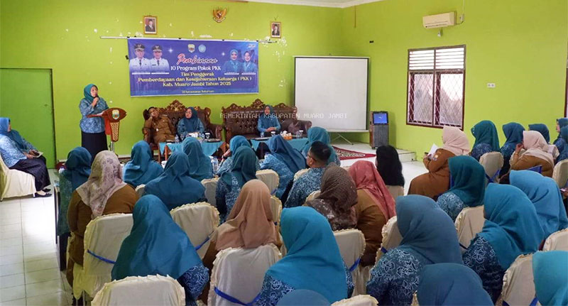 TP PKK Kabupaten Muaro Jambi menggelar kegiatan pembinaan terpadu di Kecamatan Sekernan, Senin | dki-mj