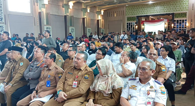Audiensi terkait penolakan jalan angkutan batu bara dan stockpile di Aur Kenali, Selasa | dia