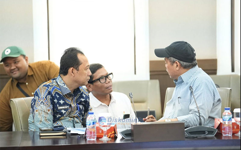 Bupati Muaro Jambi, Bambang Bayu Suseno, rapat dengan tim gabungan sumur minyak masyarakat, di Kementerian ESDM, Jakarta, Selasa | dki-mj