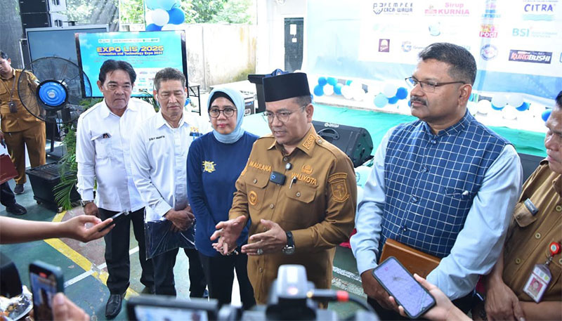 Wali Kota Jambi, Dr. dr. H. Maulana, M.K.M, membuka Expo Liga Ilmu Serantau 2025, Selasa | dki-kj