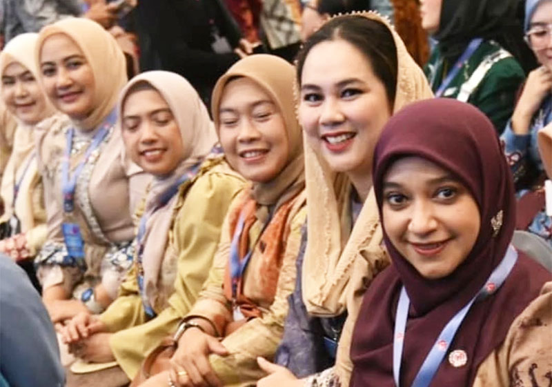 Dr. dr. Hj. Nadiyah Maulana, Sp.OG (paling kanan) menghadiri Rakernas Dekranas, di Jakarta, Senin | dki-kj