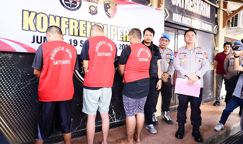 Tiga pencuri pagar besi saat aksi demonstrasi di DPRD Provinsi Jambi ditahan di Polresta Jambi | pld