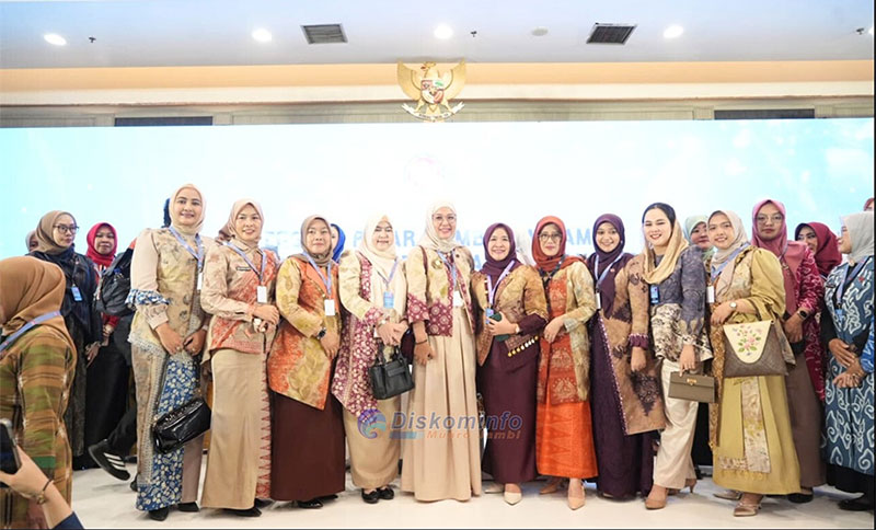 Ketua Dekranasda Muaro Jambi, Ririn Novianty, hadir pada Rakernas Dekranas di Jakarta, Selasa | dki-mj