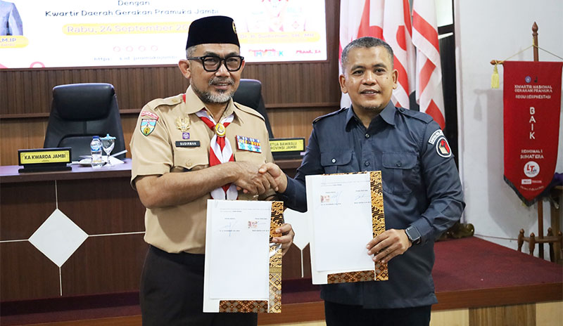 Penandatanganan MoU antara Bawaslu Provinsi Jambi dan Kwarda Gerakan Pramuka Jambi, di Kantor Kwarda Jambi, Rabu | dh