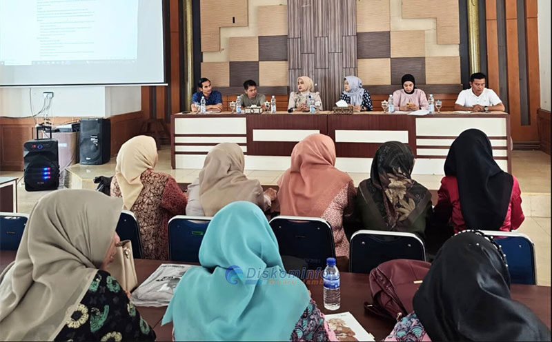 Bunda PAUD Muaro Jambi, Ririn Novianty, memantapkan persiapan peringatan HAN dan Gebyar PAUD, Jumat | dki-mj