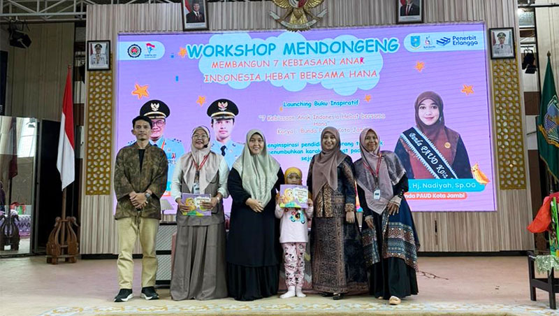 Peluncuran buku Membangun 7 Kebiasaan Anak Indonesia Hebat Bersama Hana karya Bunda PAUD Kota Jambi, Dr. Nadiyah Maulana, Selasa 18 November 2025 | dki-kj
