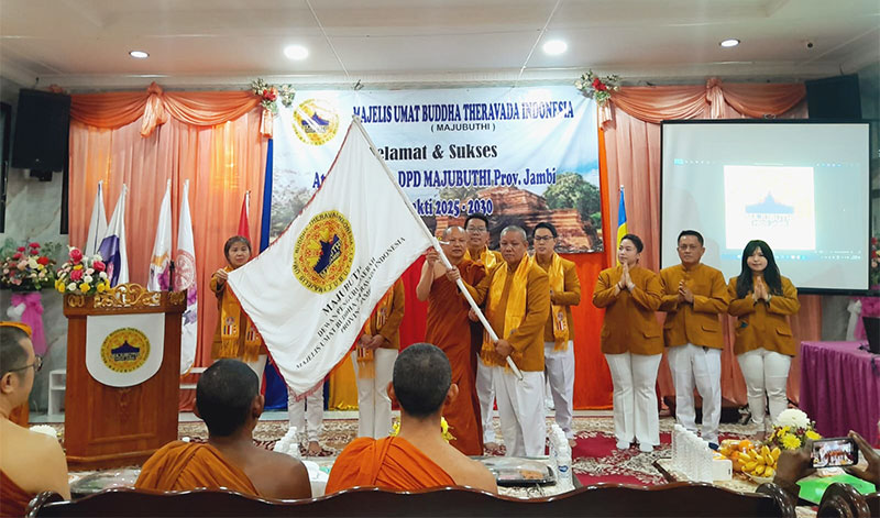 DPD Majelis Umat Buddha Theravada Indonesia (Majubuthi) Provinsi Jambi masa bakti 2025–2030 resmi dilantik, di Vihara Vimuttara, Kota Jambi, Sabtu | gjj