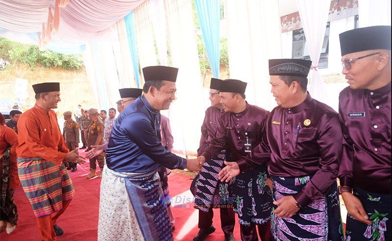 Bupati Muaro Jambi, Bambang Bayu Suseno, bersama istri, Ririn Novianty, hadir pada peringatan HUT ke-67 Kabupaten Kerinci | dki-mj