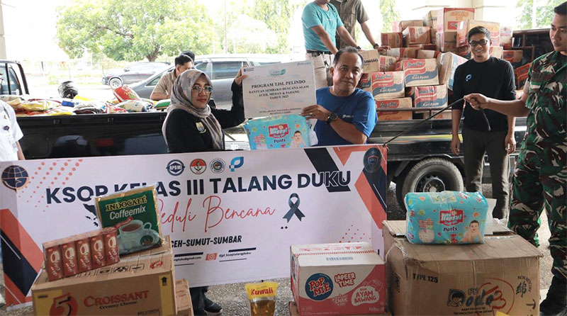 Penyerahan bantuan dari Asosiasi Maritim Kawasan Jambi kepada BPBD Provinsi Jambi | dia