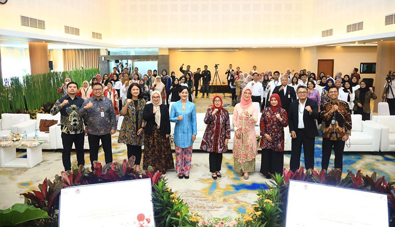 OJK menggelar kegiatan edukasi keuangan dalam rangka Hari Ibu bertema Financial Planning for Women: Perempuan Merencanakan, Perempuan Berinvestasi, di Gedung Kemenko PMK RI, Jakarta | humas ojk