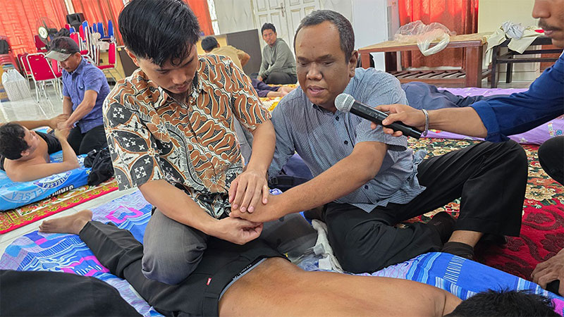 Program Pelatihan Inklusif untuk Mencetak Terapis Tunanetra Unggul (TERANG) diikuti 16 peserta penyandang Tunanetra | dia
