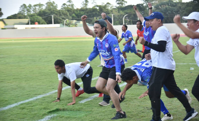 FC Koja Kota Jambi akhirnya kembali menjuarai turnamen sepakbola Gubernur Cup | dki-kj