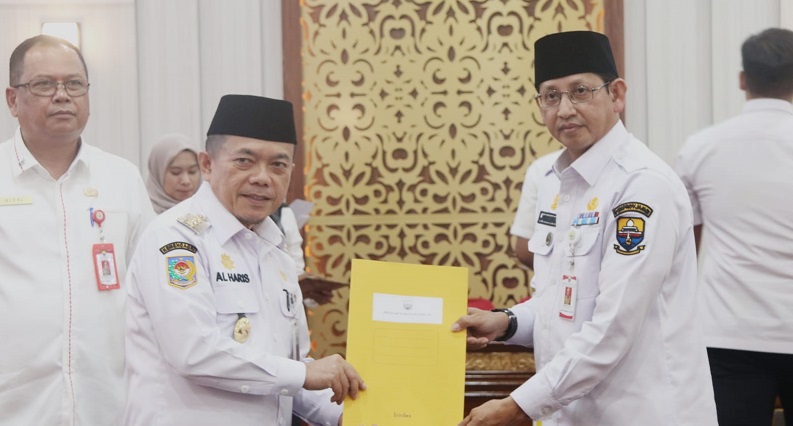 Penandatanganan Perjanjian Kinerja 2026 yang dirangkaikan dengan penyerahan Dokumen Pelaksanaan Anggaran (DPA), di Kantor Gubernur Jambi, Rabu | fadli