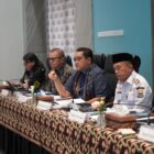 Gubernur Jambi, Al Haris, menerima kunjungan kerja Komisi II DPR RI, di Gedung Mahligai 9 Bank Jambi, Jumat | novriansah