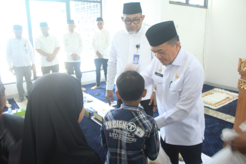Gubernur Jambi, Al Haris, meresmikan penggunaan Mushola Al Majidi, di lingkungan Kwartir Daerah Gerakan Pramuka Jambi | yopi
