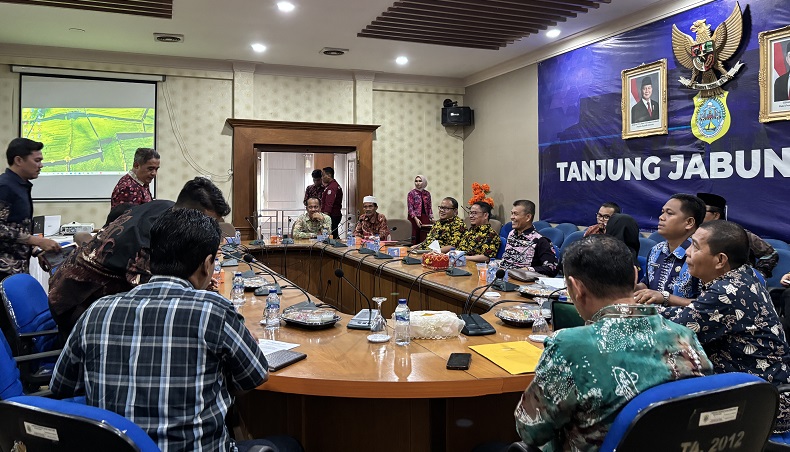 Pansus I DPRD Provinsi Jambi rapat membahas BUMD dan tapal batas di Muara Sabak, Tanjabtim | pr
