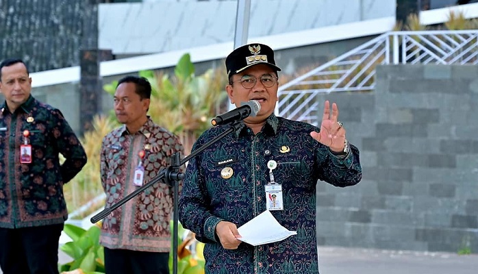 Wali Kota Jambi, Maulana, memberikan arahan pada apel kesiapan pendataan bangunan, Kamis | dia