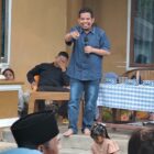 Ketua Fraksi PKS DPRD Provinsi Jambi, Mustaharuddin, saat bersilaturahmi dengan warga Desa Teluk Kayu Putih, Tebo | noe