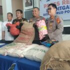 Konferensi pers terkait pengungkapan kasus pengangkutan komoditas pertanian dan bahan pokok tanpa dokumen karantina sah | asa