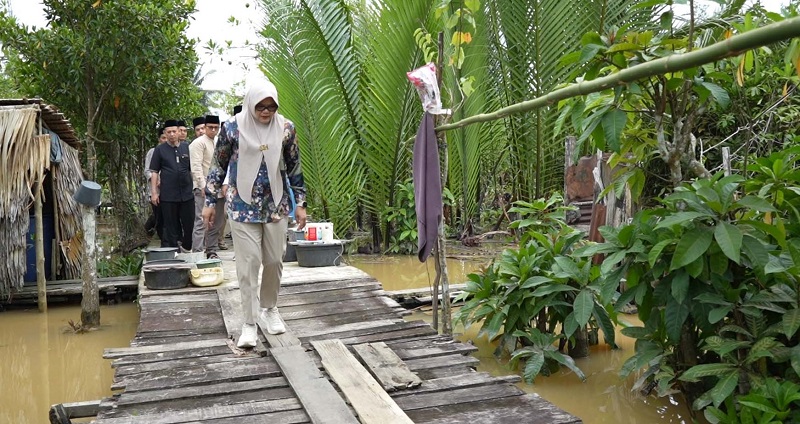 Bupati dan Wakil Bupati Tanjabtim melakukan monitoring dan evaluasi pembangunan di dua kecamatan, 4 – 5 Maret 2026 | dki-tjt