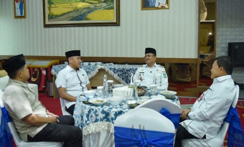 Wali Kota Jambi, Maulana, menerima kunjungan kerja Bupati Tanah Laut, Kalimantan Selatan, Rahmat Trianto, di Rumah Dinas Wali Kota Jambi, Rabu 25 Maret 2026 | dia