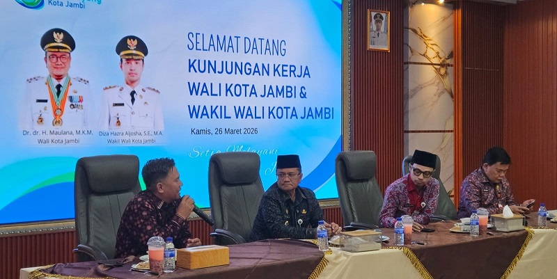 Wali Kota Jambi, Maulana, dan Wakil Wali Kota Diza Hazra Aljosha, kunjungan kerja ke Kantor Pusat Perumda Tirta Mayang, Kamis | dia